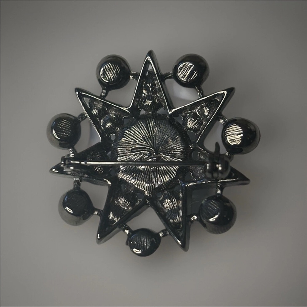 Elegant Blue and Gold Starburst Brooch - Picture 4 of 6